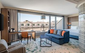 Hilton Geneva Hotel And Conference Centre